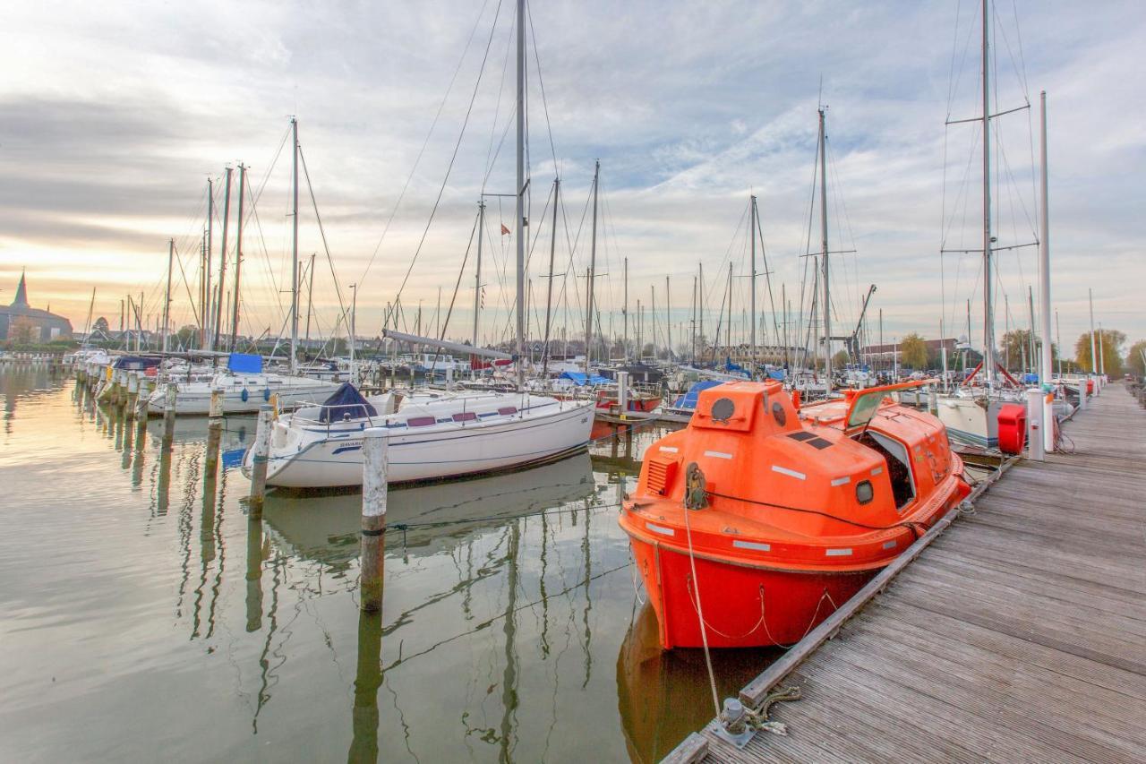 Polarstern - Unique Boatstay! モニキンダム エクステリア 写真